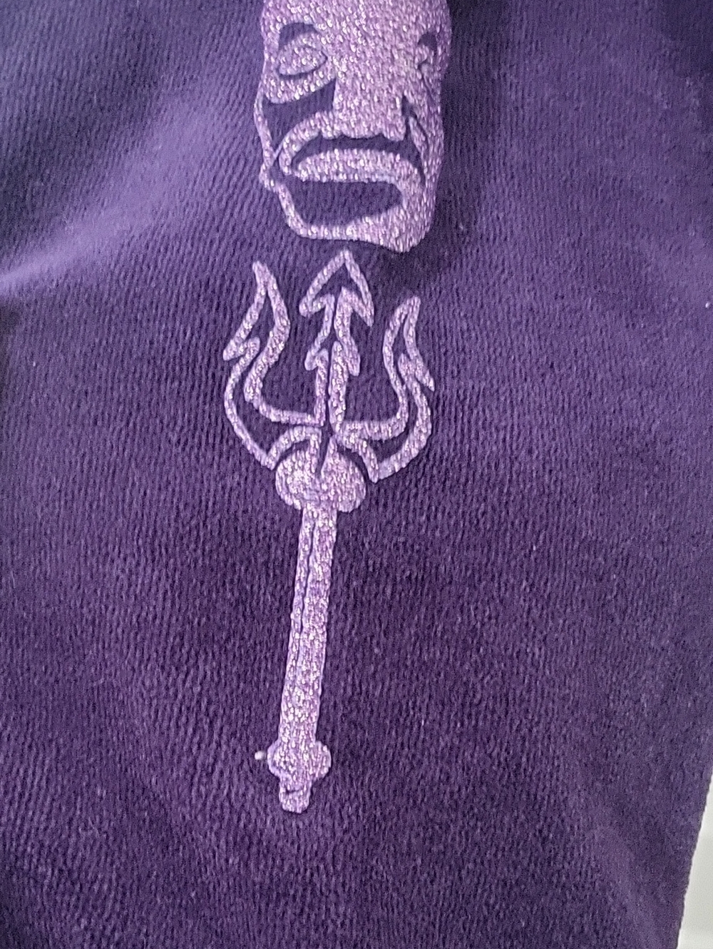 Disney Villans Spirit Jersey in a Dark Purple Velvetish Fabric Size XL - Picture 8 of 16